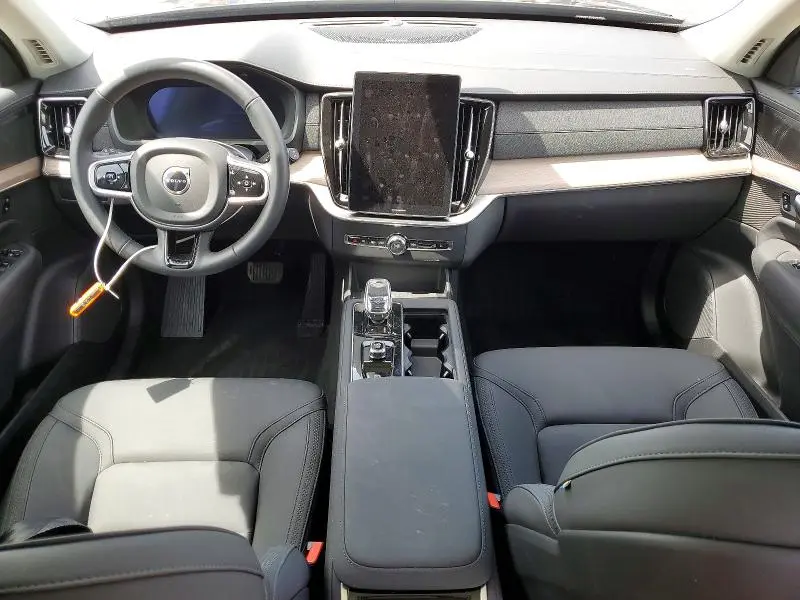 2026 VOLVO XC90 PLUS  