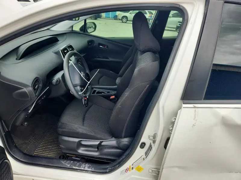 2020 TOYOTA PRIUS LE  