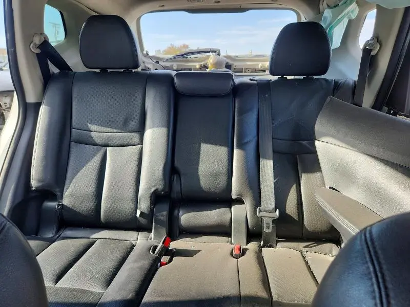 2016 NISSAN ROGUE SL  