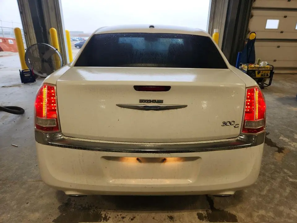 2011 CHRYSLER 300C   