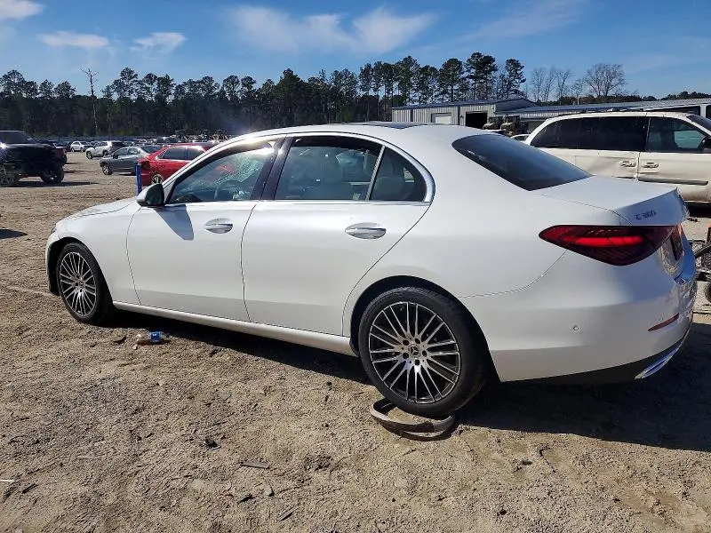 2026 MERCEDES-BENZ C 300  