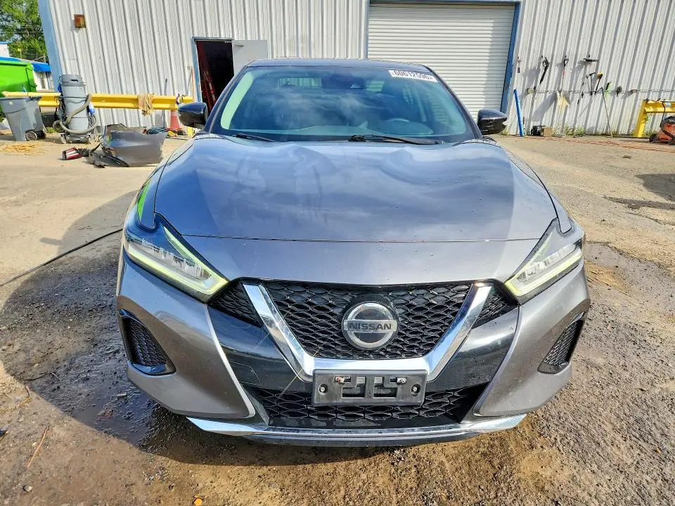 2021 NISSAN MAXIMA SV  
