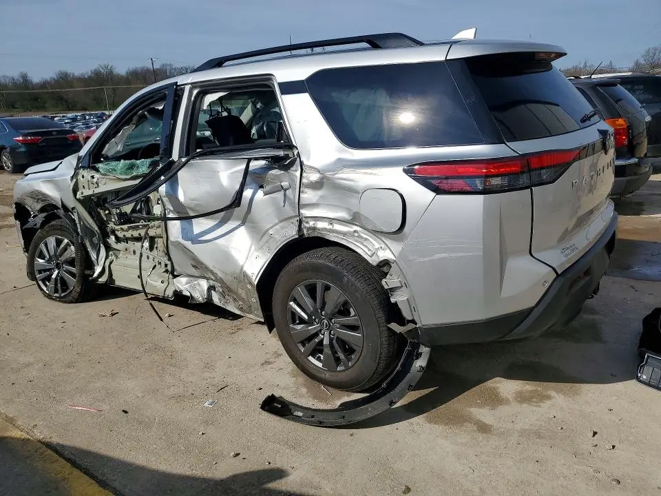 2024 NISSAN PATHFINDER SV  