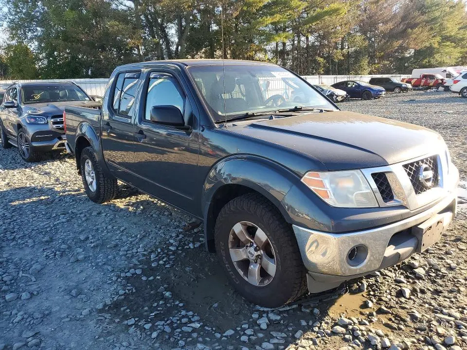 2010 NISSAN FRONTIER SE V6  