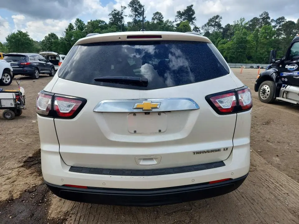 2014 CHEVROLET TRAVERSE LT  