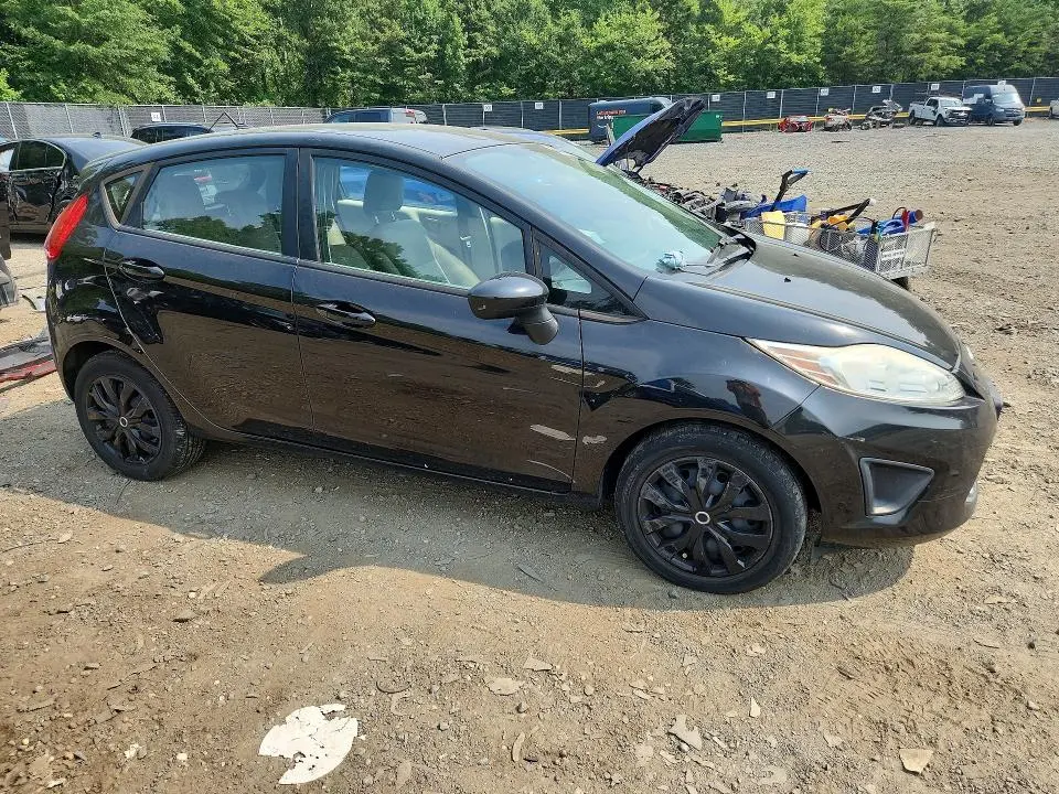 2012 FORD FIESTA SE  