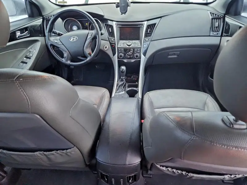 2013 HYUNDAI SONATA SE  