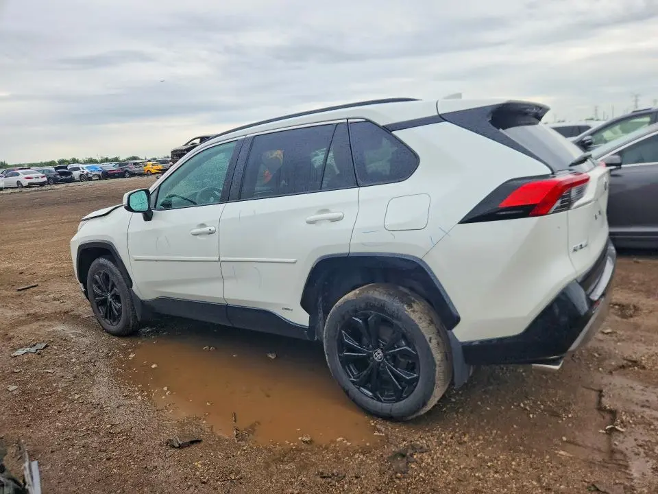 2022 TOYOTA RAV4 SE  