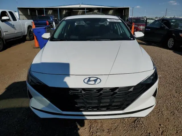 2023 HYUNDAI ELANTRA SE  