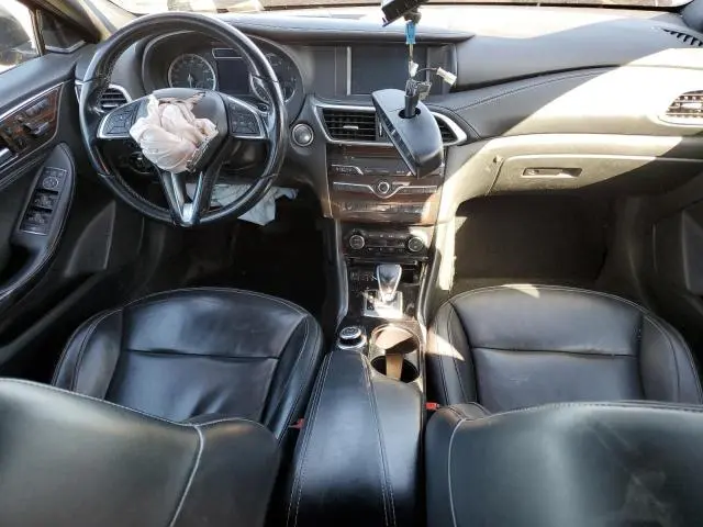 2017 INFINITI QX30 BASE  