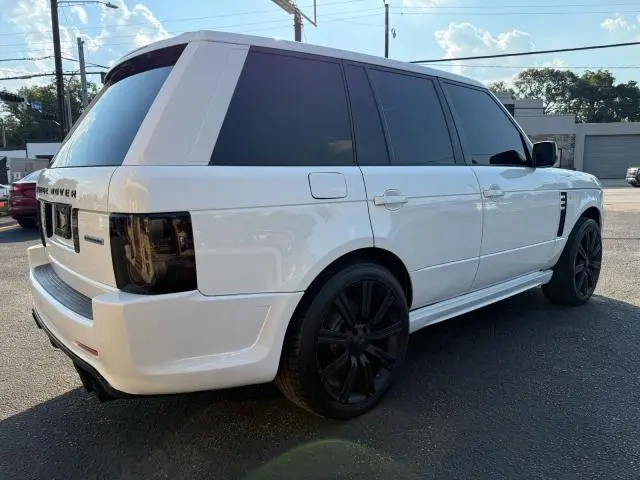 2011 LAND ROVER RANGE ROVER HSE LUXURY  