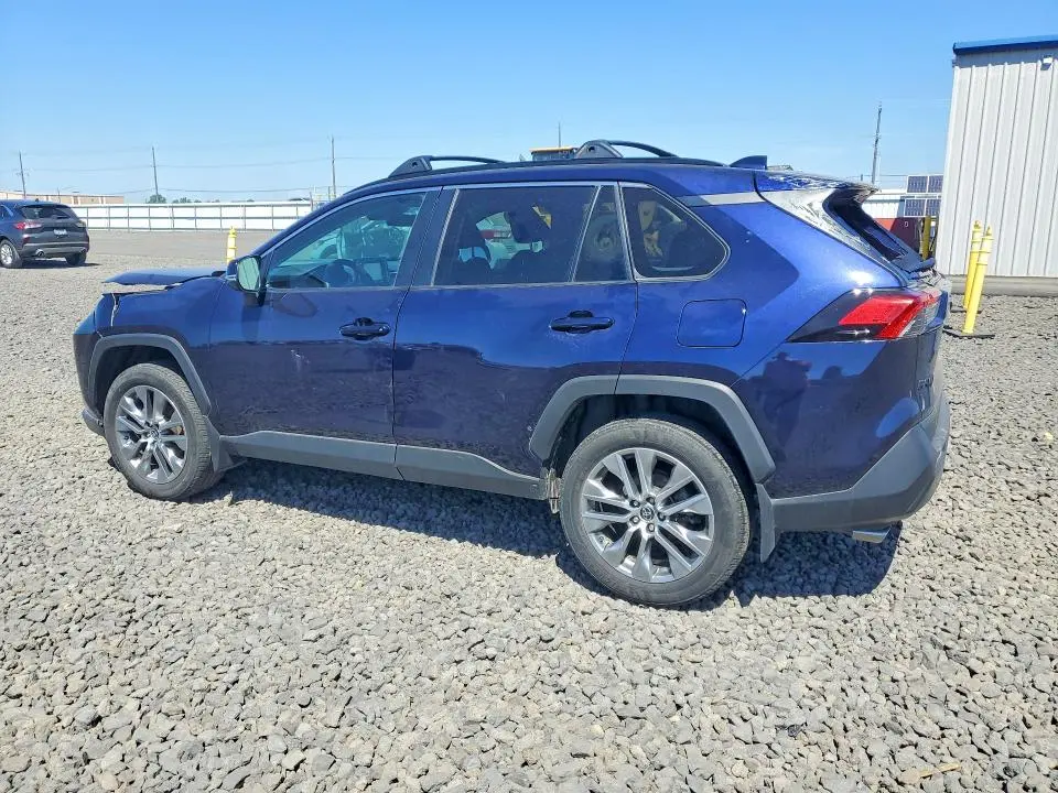 2022 TOYOTA RAV4 XLE PREMIUM  