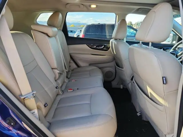 2017 NISSAN ROGUE SV  