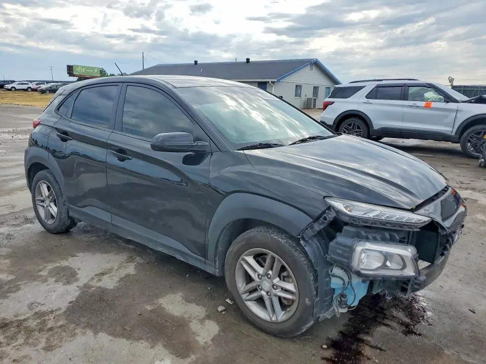 2020 HYUNDAI KONA SE  