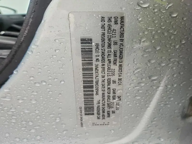 2011 VOLKSWAGEN JETTA SE  