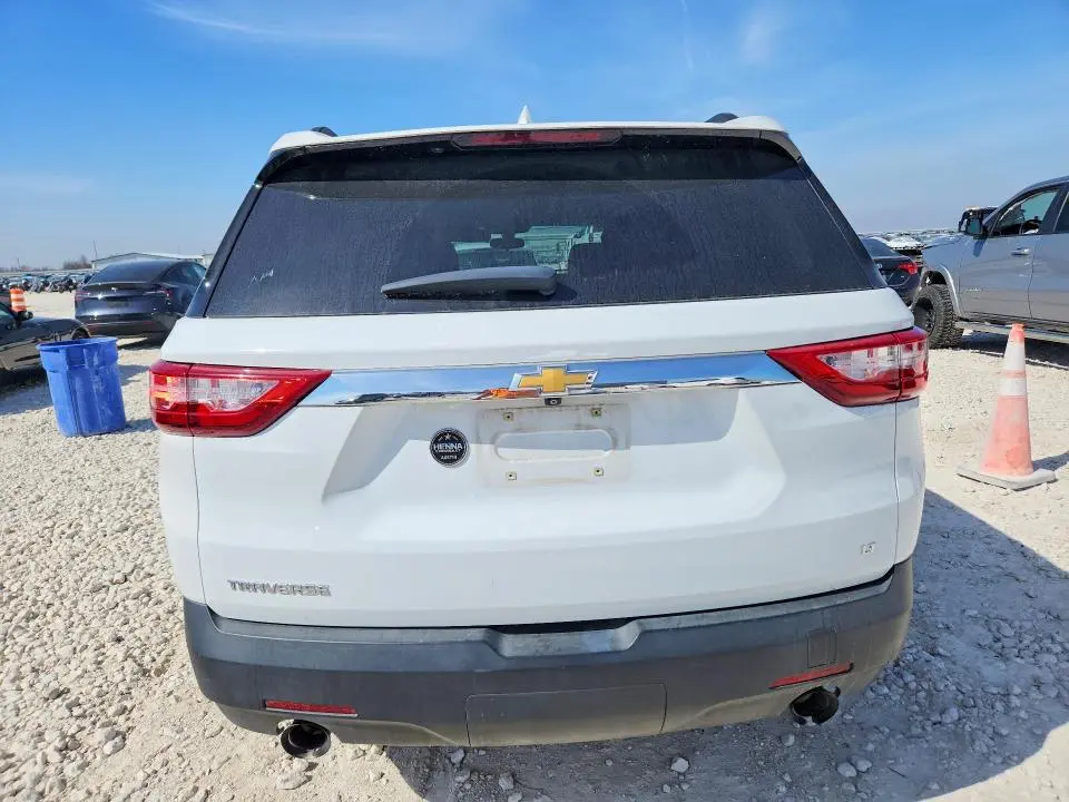 2020 CHEVROLET TRAVERSE LT  
