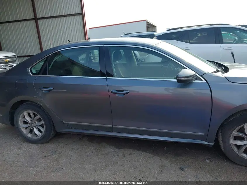 2017 VOLKSWAGEN PASSAT 1.8T S