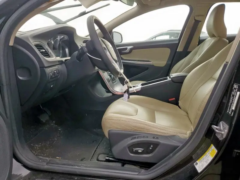 2017 VOLVO V60 T5 PREMIER  