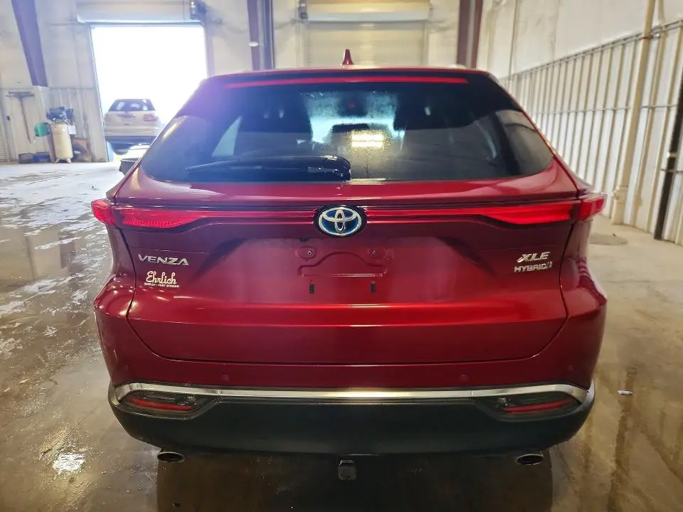 2021 TOYOTA VENZA XLE  
