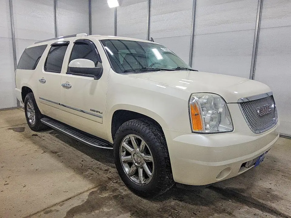 2013 GMC YUKON XL DENALI  