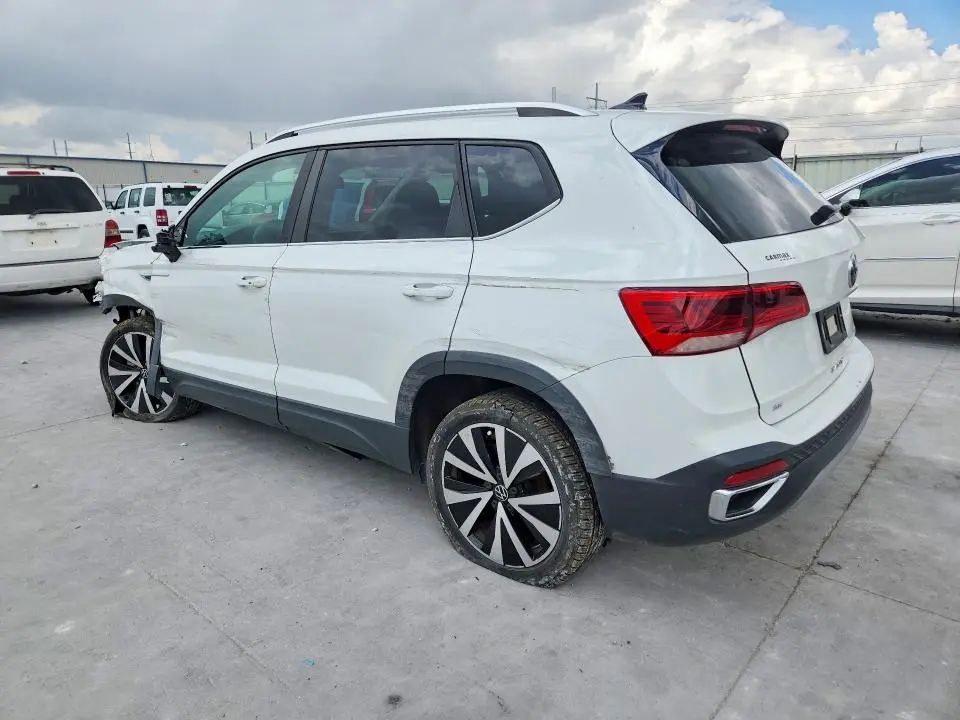 2022 VOLKSWAGEN TAOS SE  
