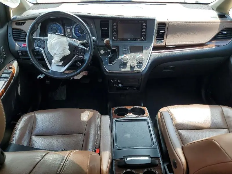 2019 TOYOTA SIENNA LIMITED PREMIUM 7-PASSENGER  