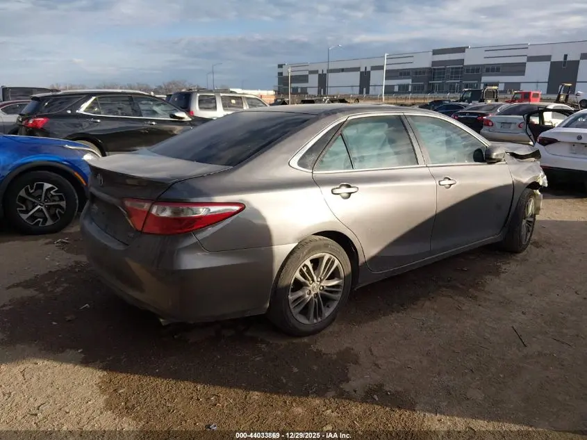 2016 TOYOTA CAMRY SE