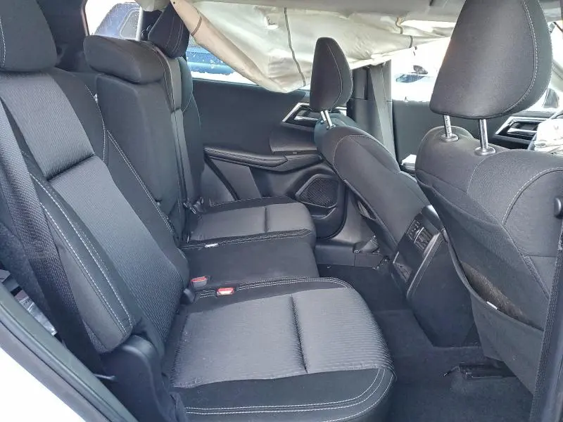 2023 MITSUBISHI OUTLANDER ES  