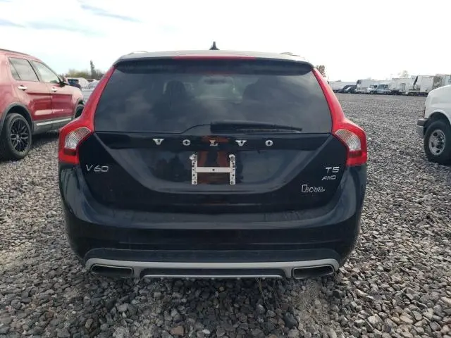 2017 VOLVO V60 CROSS COUNTRY PREMIER  
