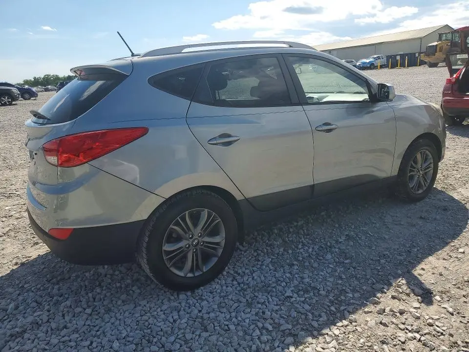 2015 HYUNDAI TUCSON SE  