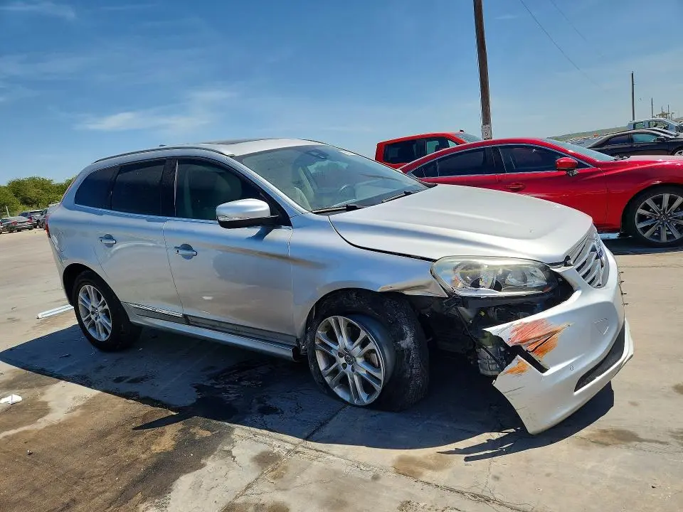 2016 VOLVO XC60 T5 PREMIER  