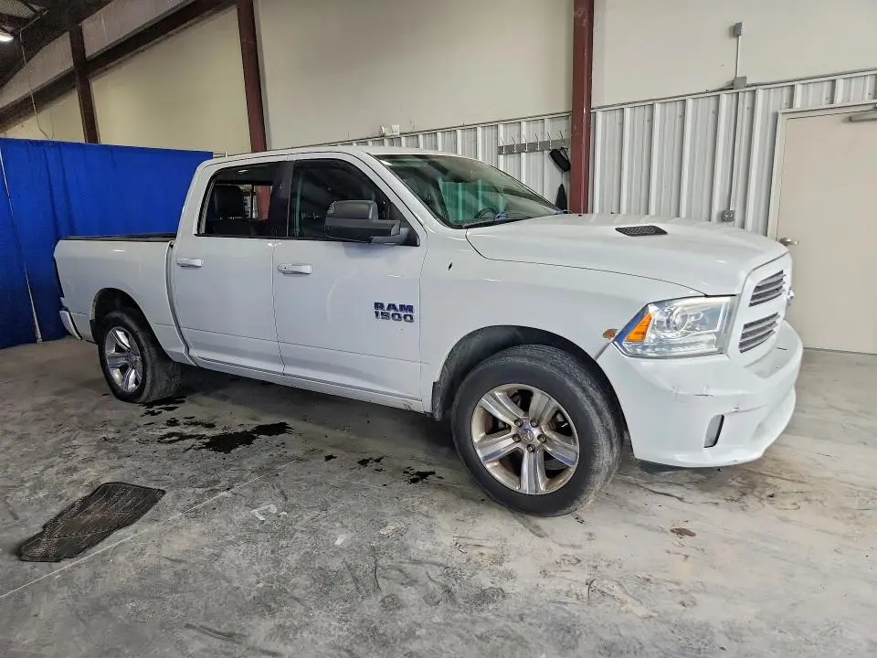 2015 RAM 1500 SPORT  