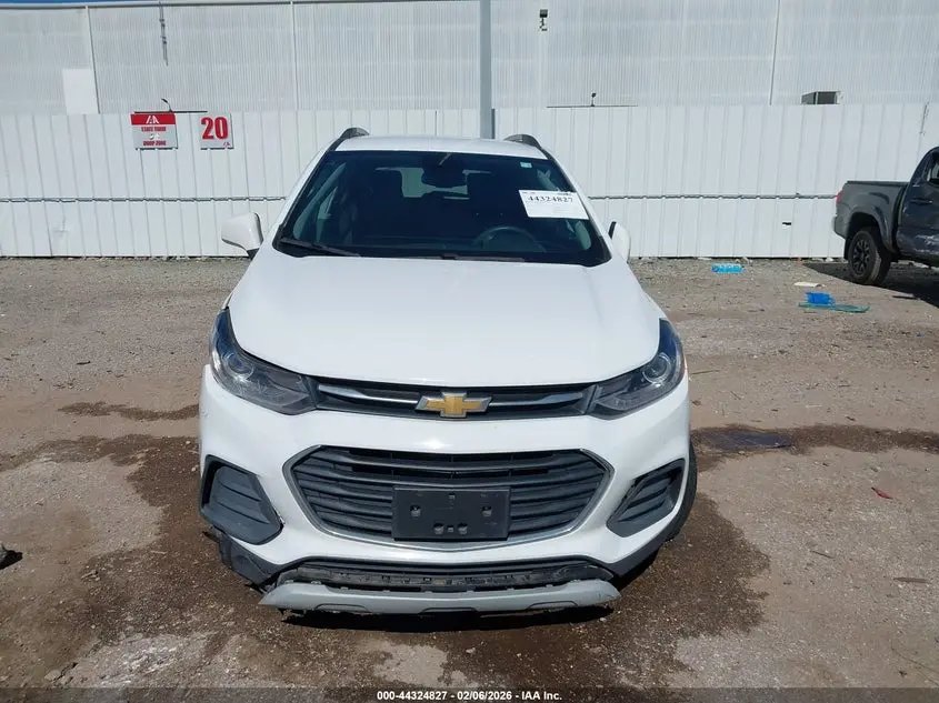 2021 CHEVROLET TRAX AWD LT