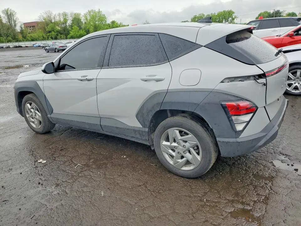 2024 HYUNDAI KONA SE  