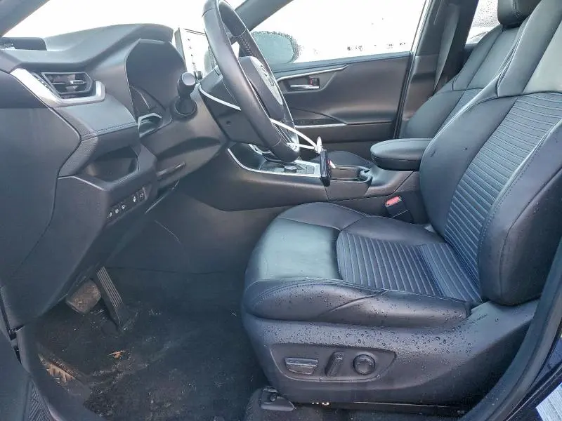 2021 TOYOTA RAV4 XSE  