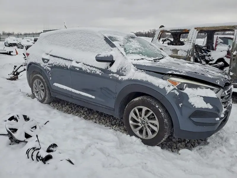 2017 HYUNDAI TUCSON SE  