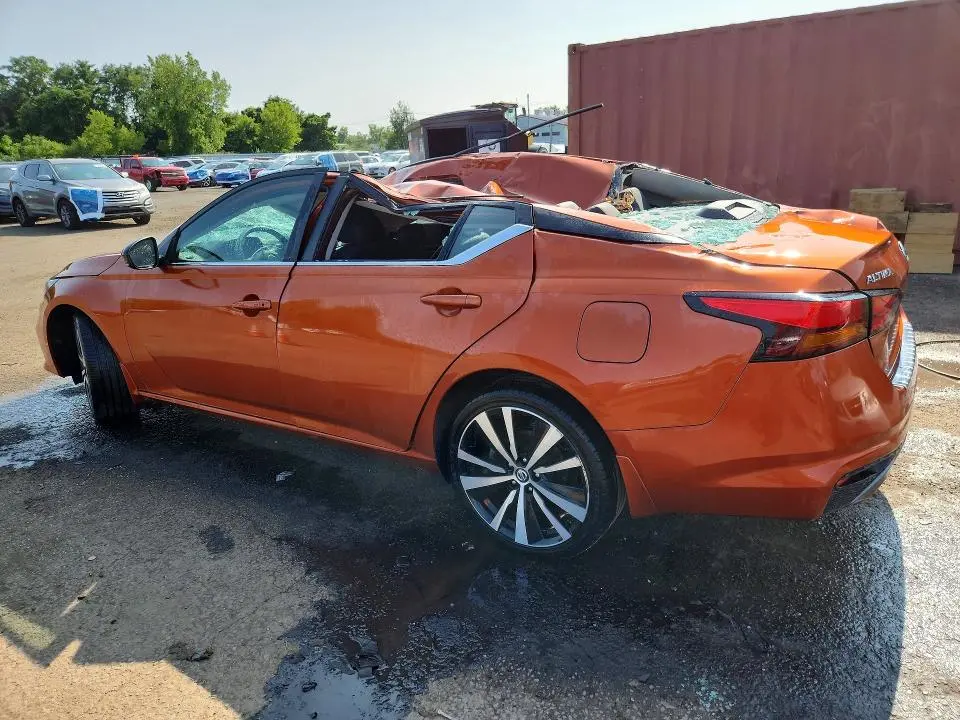 2019 NISSAN ALTIMA SR  