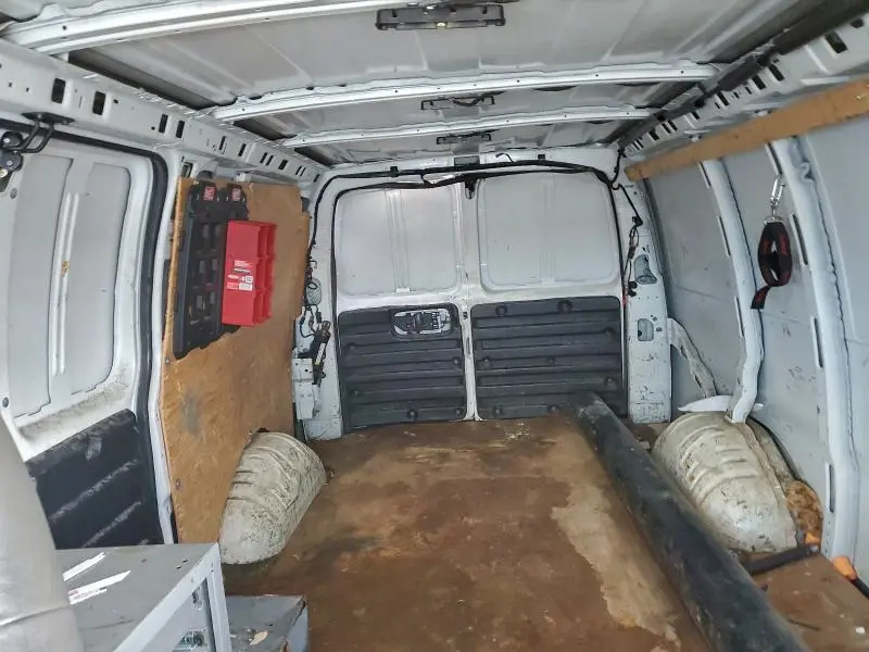 2017 GMC SAVANA G2500  