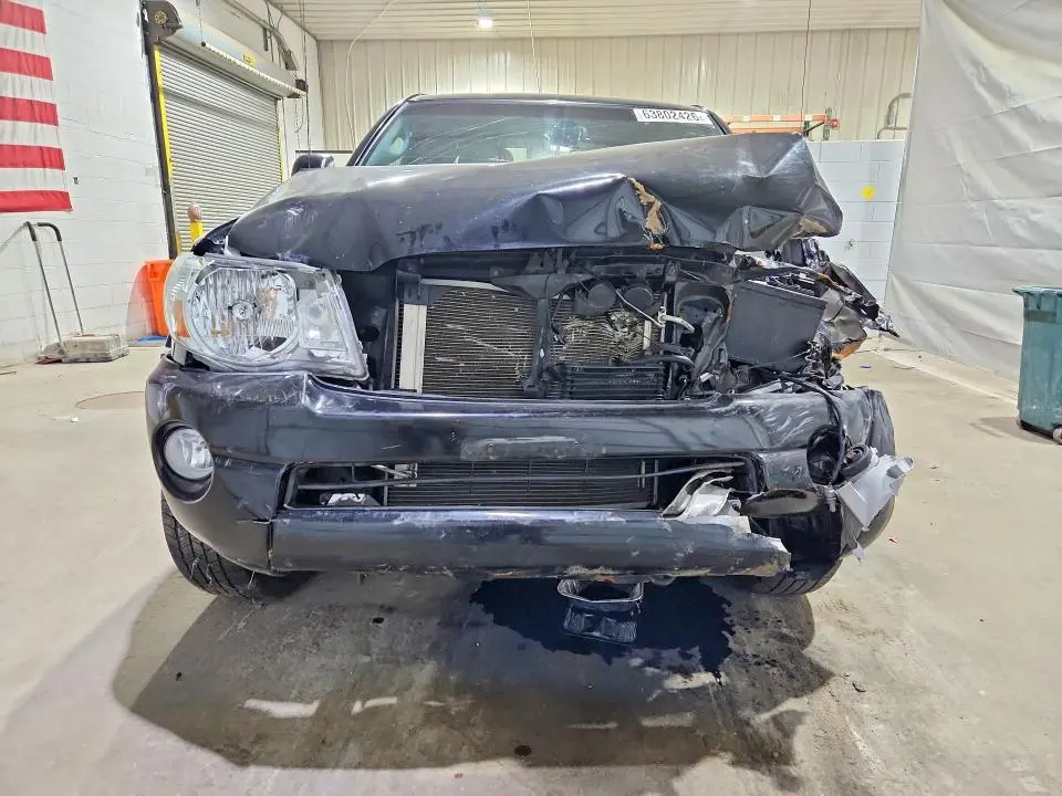 2011 TOYOTA TACOMA V6  