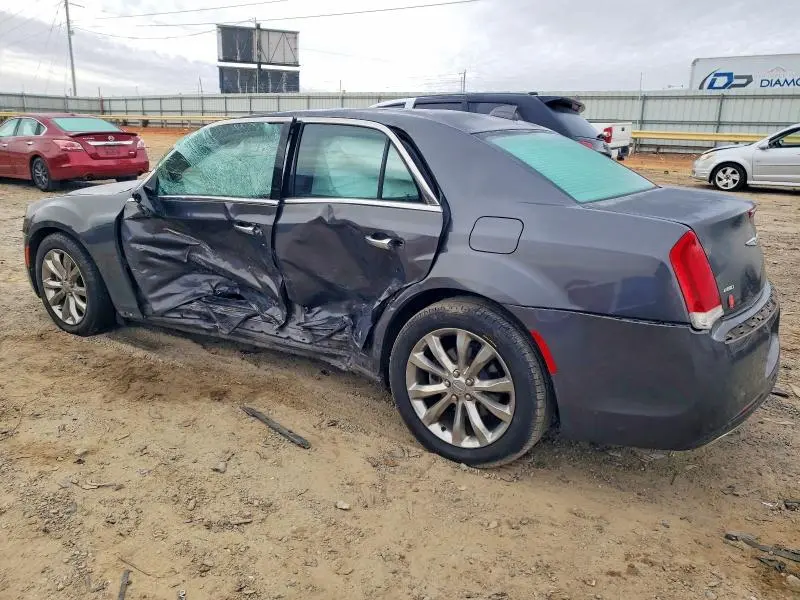 2019 CHRYSLER 300 LIMITED  
