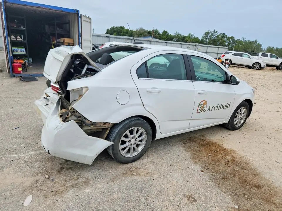 2019 CHEVROLET SONIC LT  