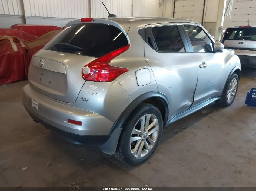 2011 NISSAN JUKE SV