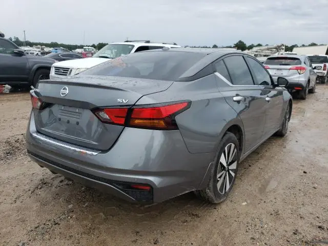 2021 NISSAN ALTIMA SV