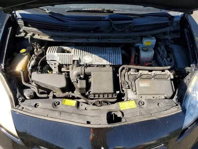 2013 TOYOTA PRIUS TWO  