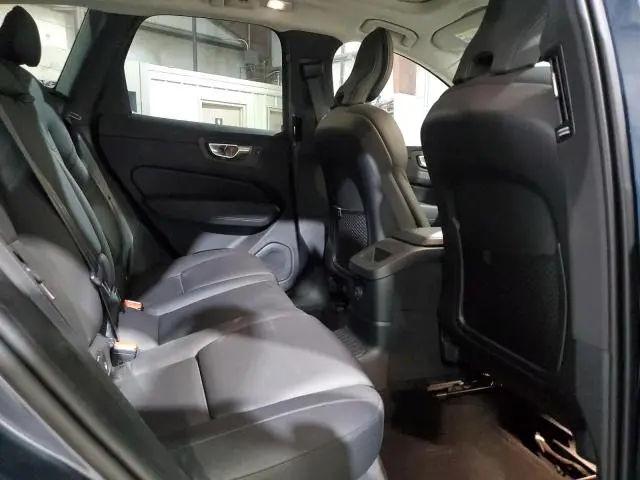 2024 VOLVO XC60 PLUS  