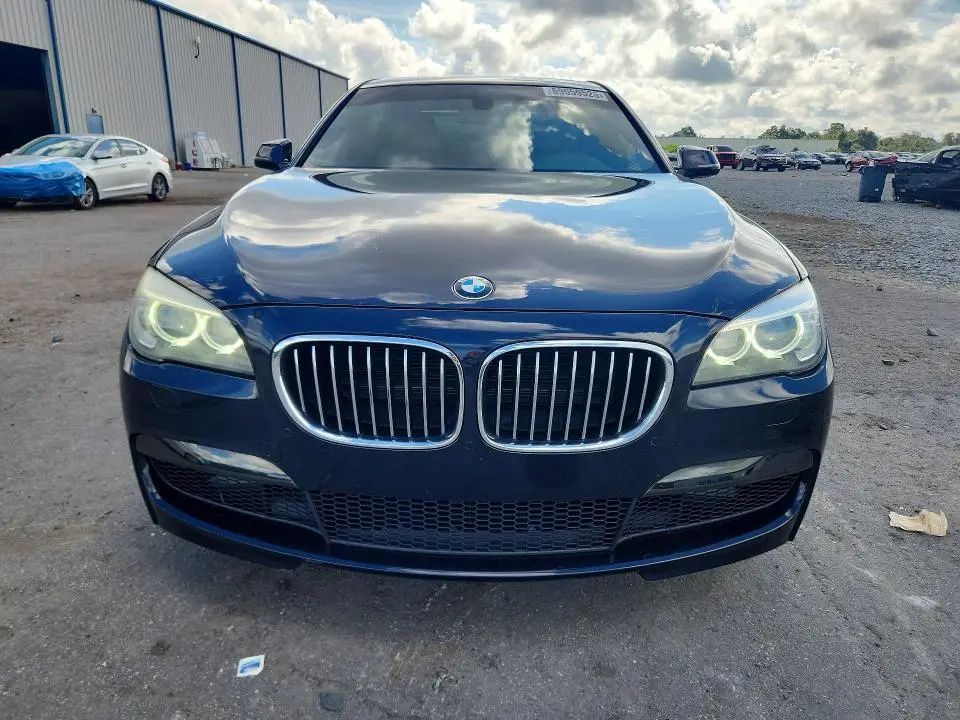 2013 BMW 750 I  