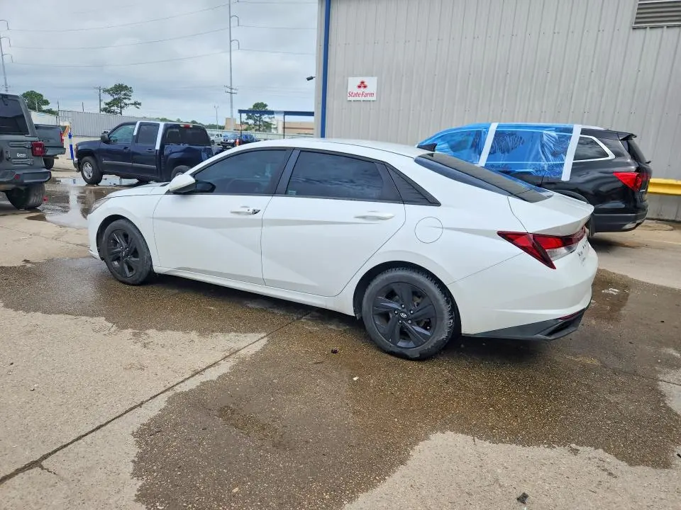 2021 HYUNDAI ELANTRA SEL  