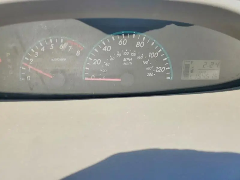 2010 TOYOTA YARIS BASE  