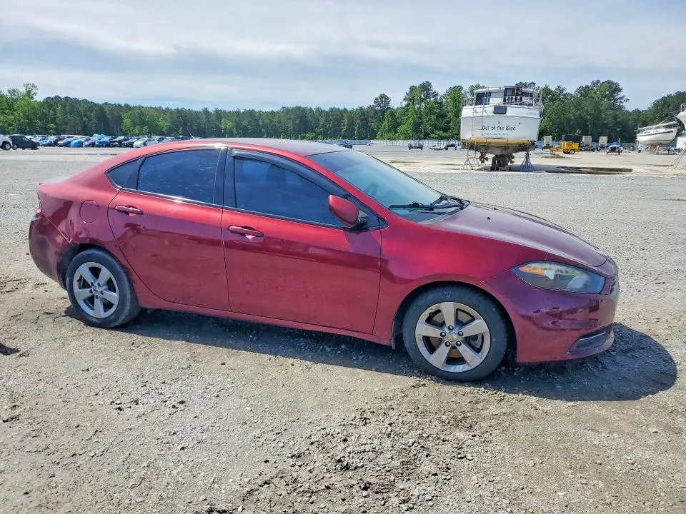 2015 DODGE DART SXT  