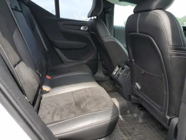 2021 VOLVO XC40 T5 R-DESIGN  